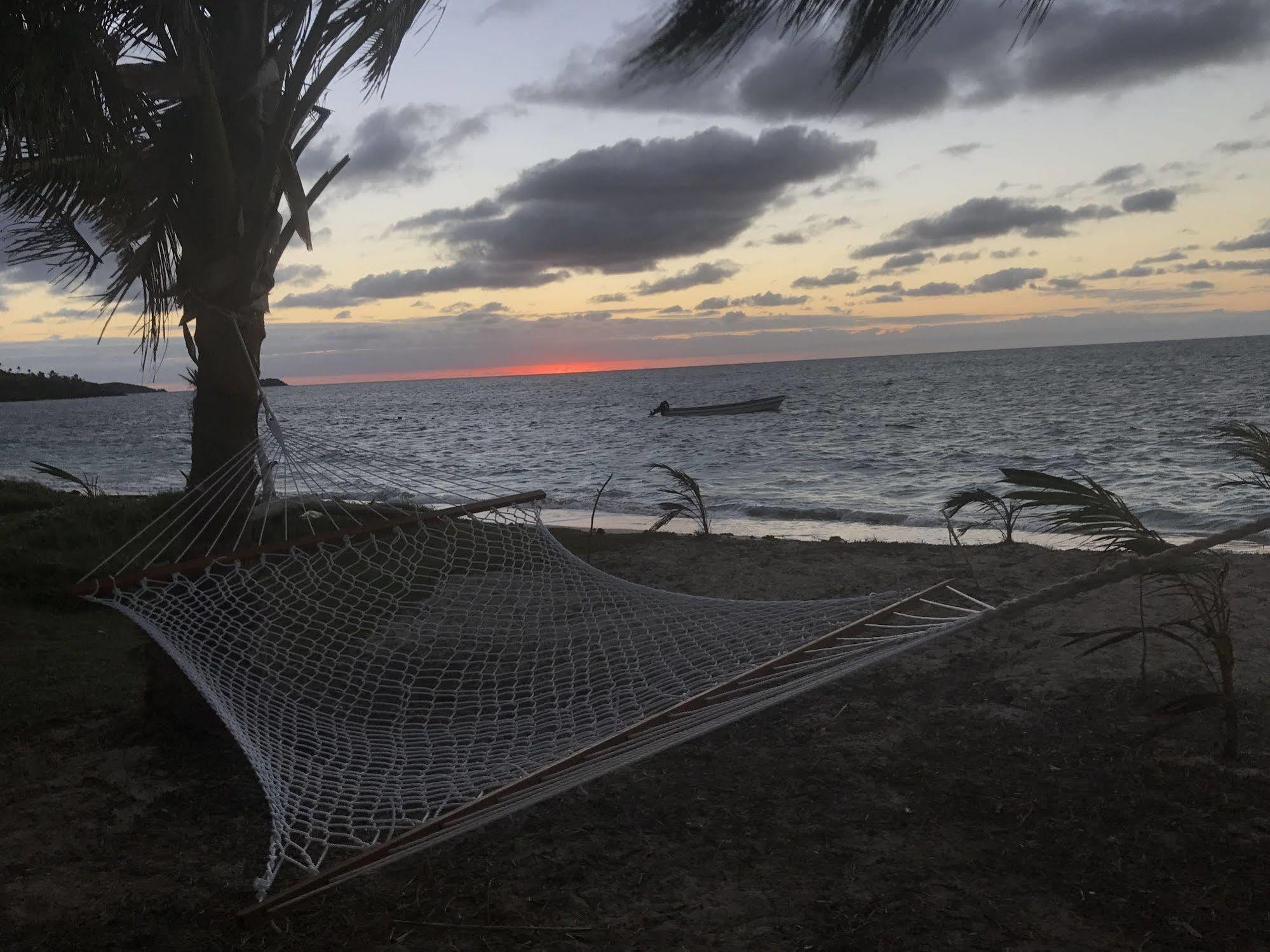 Yasawa Homestays Naisisili Zewnętrze zdjęcie